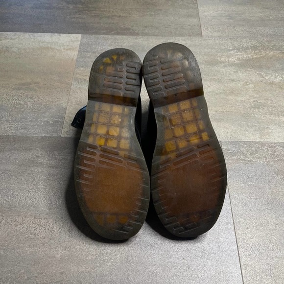 SOLD Dr. Martens Smooth Leather Womens 9 - Picture 5 of 6